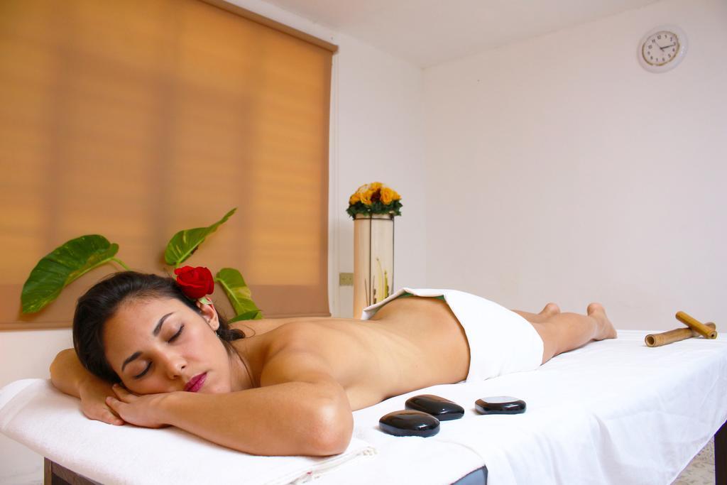 Hotel Spa Taninul Los Puentes Buitenkant foto