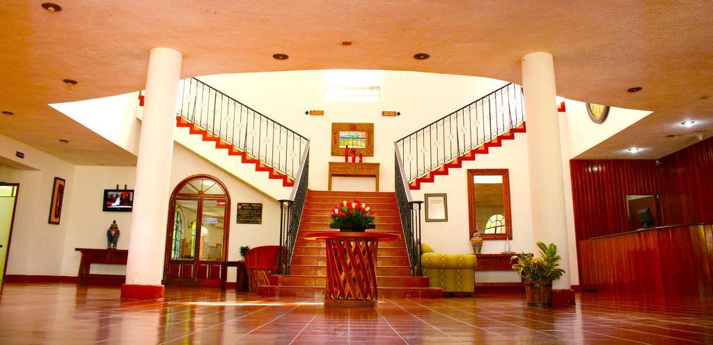 Hotel Spa Taninul Los Puentes Buitenkant foto