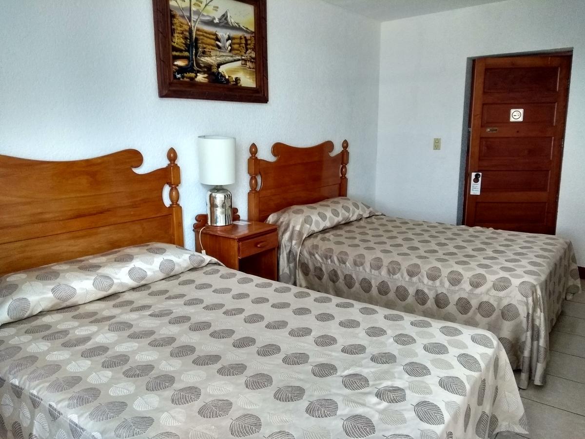 Hotel Spa Taninul Los Puentes Buitenkant foto