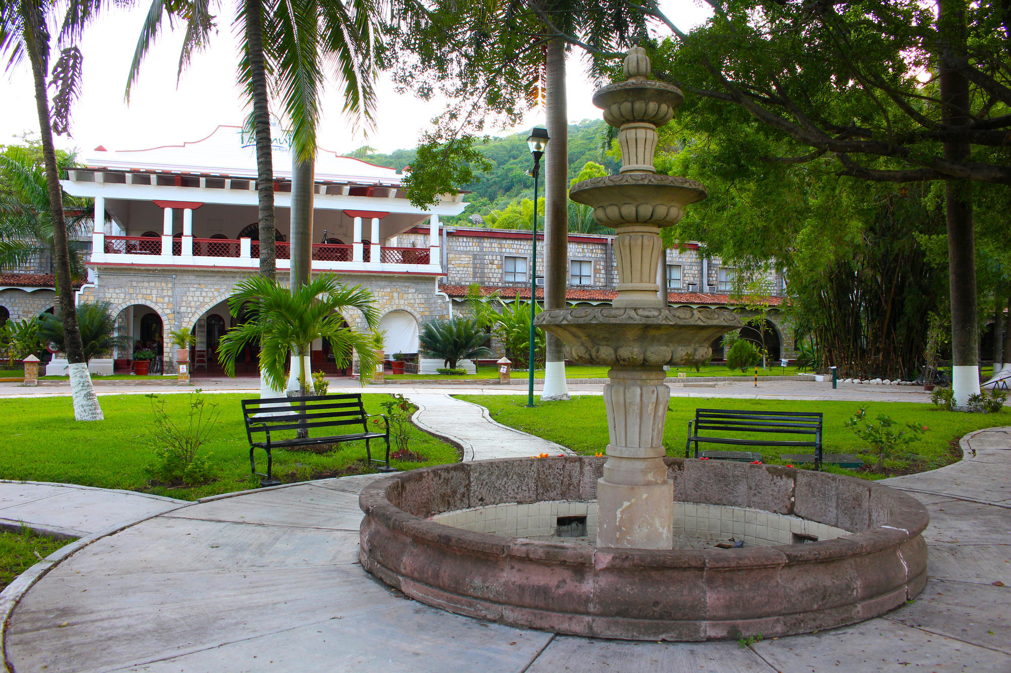 Hotel Spa Taninul Los Puentes Buitenkant foto